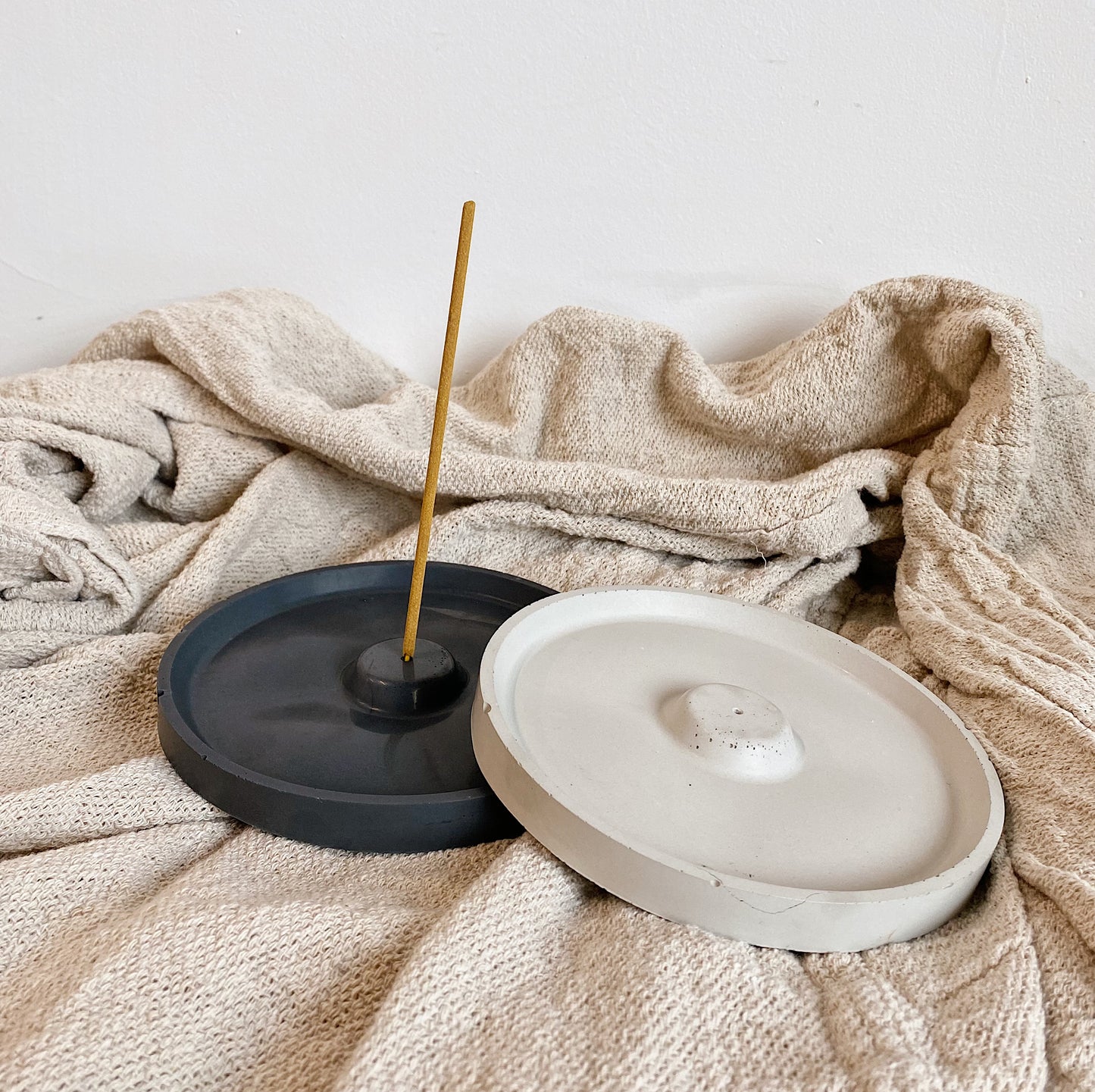 Round Incense Holder - Sweet Subtle Pretty