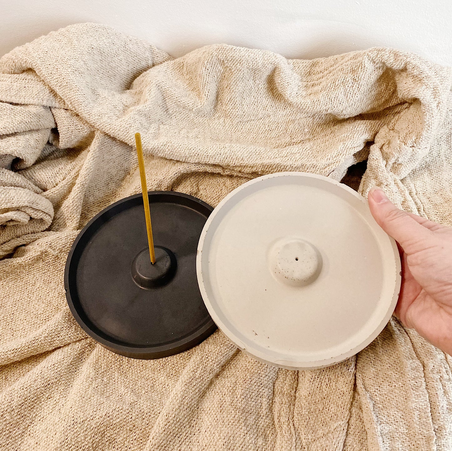 Round Incense Holder - Sweet Subtle Pretty